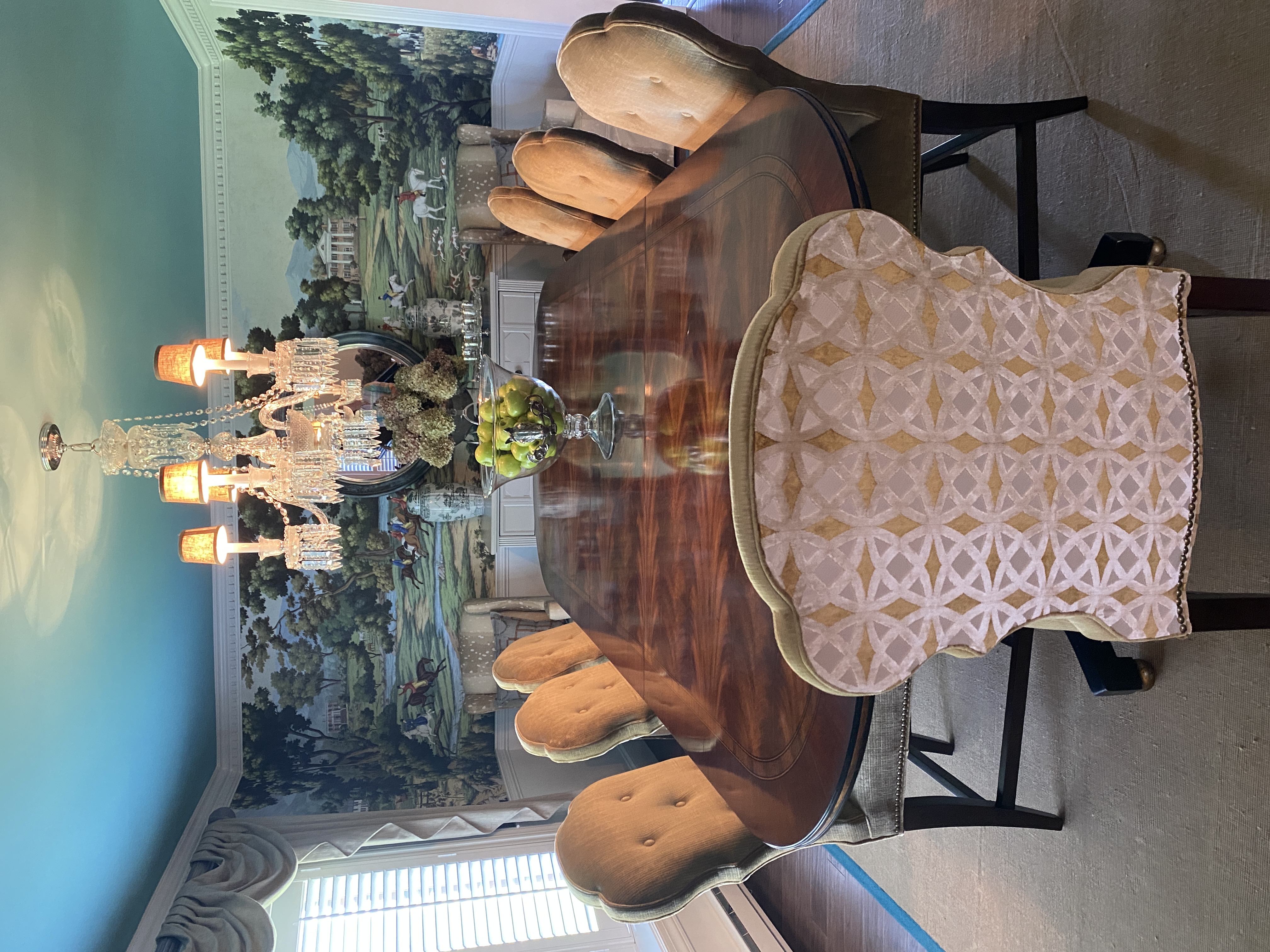 The dining room in Carson’s farmhouse: relaxed, “but not too relaxed!”
